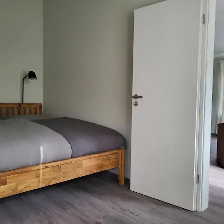 - Mit Garten Und Terrasse - 2023 Neu Renoviert *