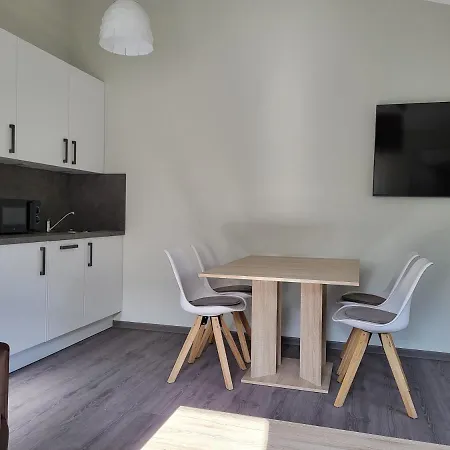 شقة - Mit Garten Und Terrasse - 2023 Neu Renoviert