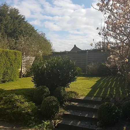 - Mit Garten Und Terrasse - 2023 Neu Renoviert *